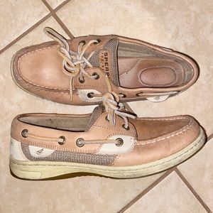 Woman’s Sperry Size: 7.5